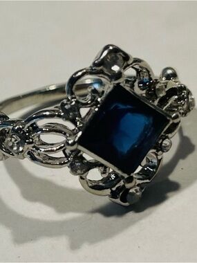 Vintage Filigree Silver Ring w/Blue Sapphire Crystal NWOT